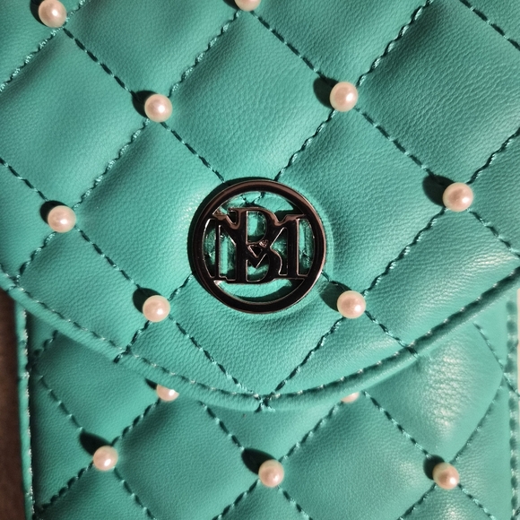 🌸SOLD🌸New Studio Badgley Mischka Quilted Teal Phone Crossbody Bag - Picture 3 of 8